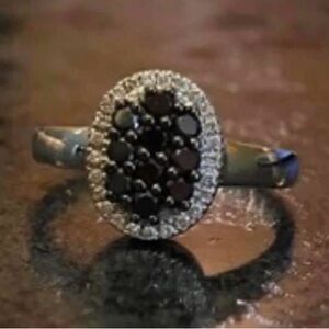 Elegant Black Diamond and White Gold Women's Ring